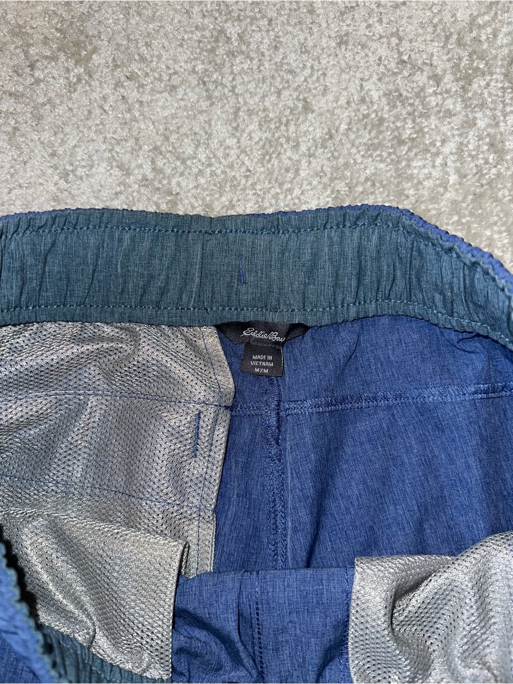 Eddie Bauer Men's Blue Elastic-Waist Hybrid Shorts - Picture 2 of 7